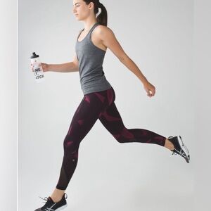 Lululemon Inspire Tight Back Spin Stroke Dashing Purple Black / Black Size 2